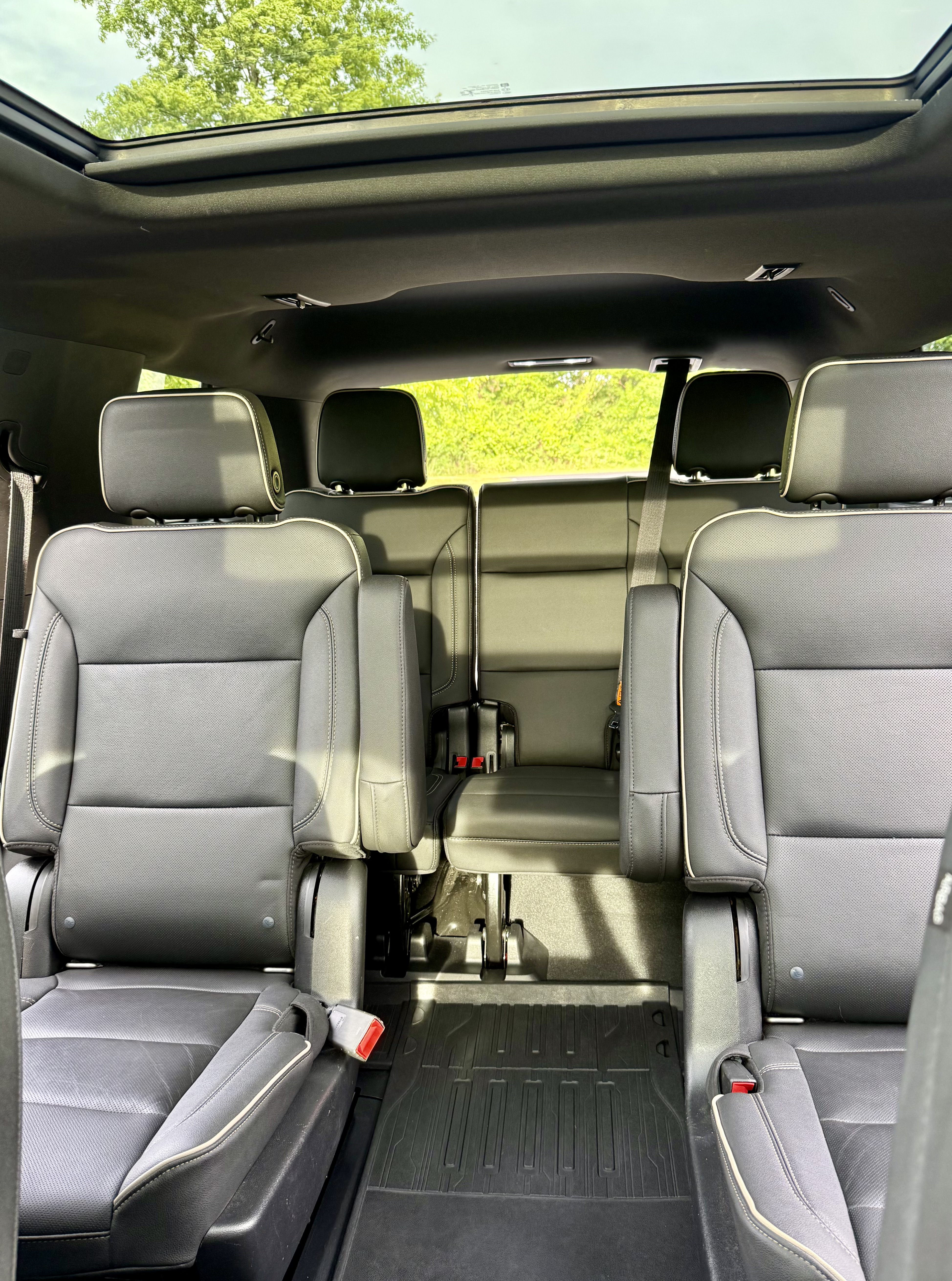 Used 2021 GMC Yukon SLT w/ SLT Premium Package AWD/4WD image 11