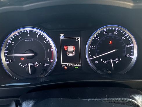 Used 2019 Toyota Highlander XLE FWD image 8
