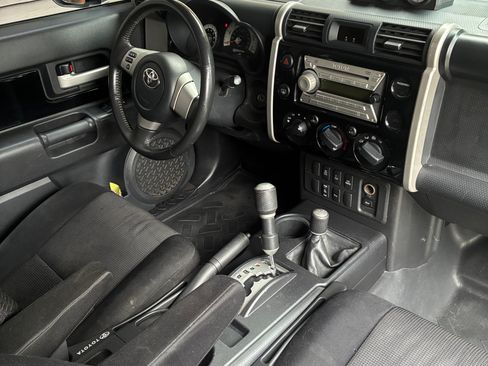 Used 2007 Toyota FJ Cruiser 4WD image 19