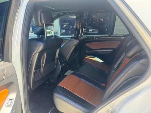 Used 2010 Mercedes-Benz ML 63 AMG 4MATIC image 15