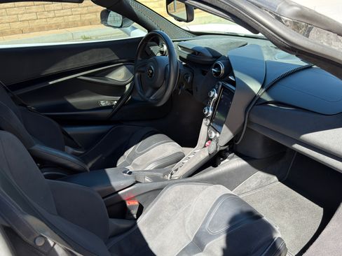 Used 2020 McLaren 720S Coupe 2D image 5