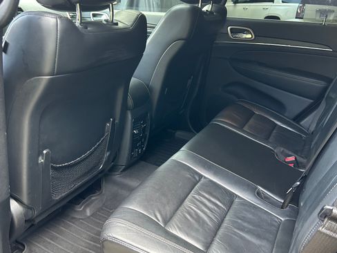 Used 2016 Jeep Grand Cherokee Limited RWD image 17