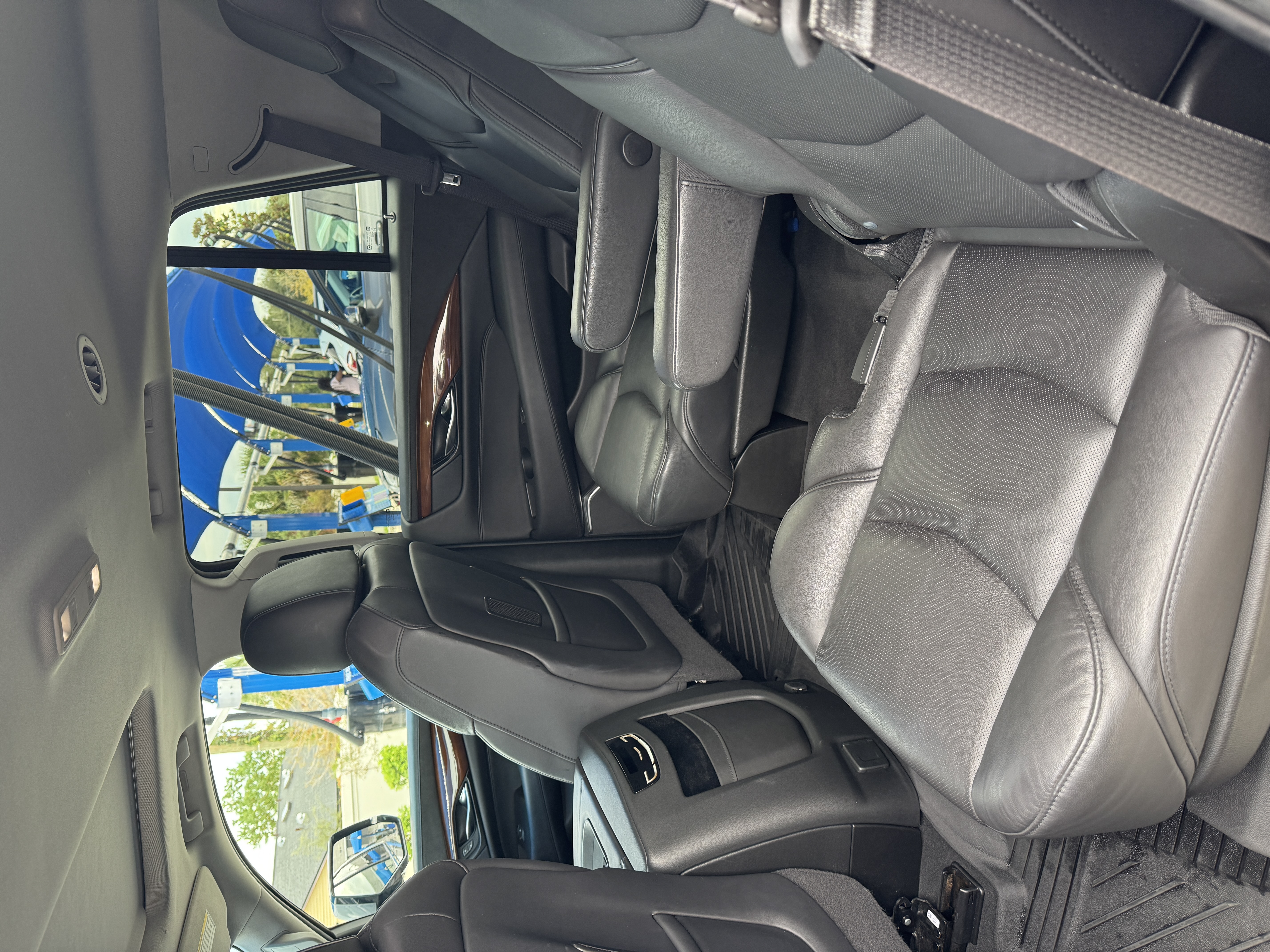 Used 2020 Cadillac Escalade Luxury AWD/4WD image 14