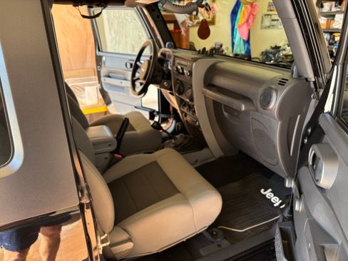 Used 2010 Jeep Wrangler Sport w/ Black Appearance Group image 16