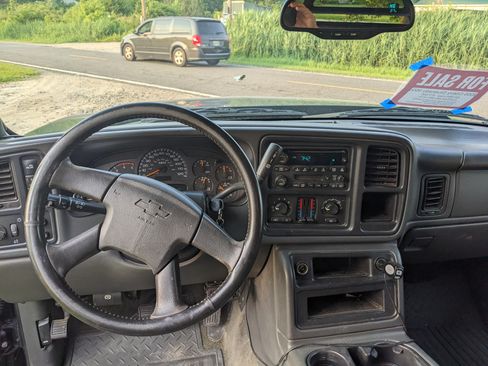 Used 2005 Chevrolet Silverado 3500 LS w/ Heavy-Duty Power Package image 10