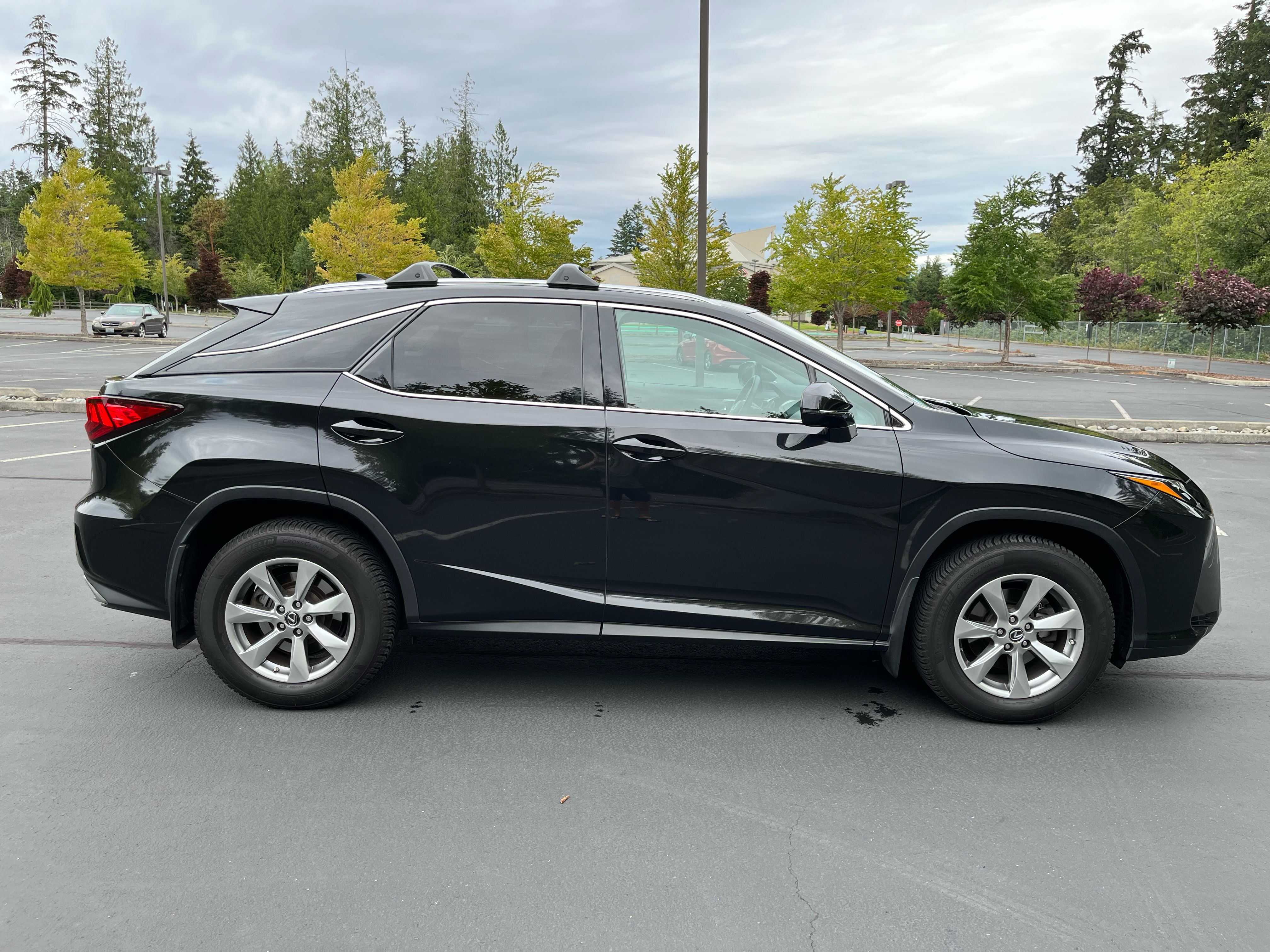 Used 2019 Lexus RX 350 AWD w/ Accessory Package image 5