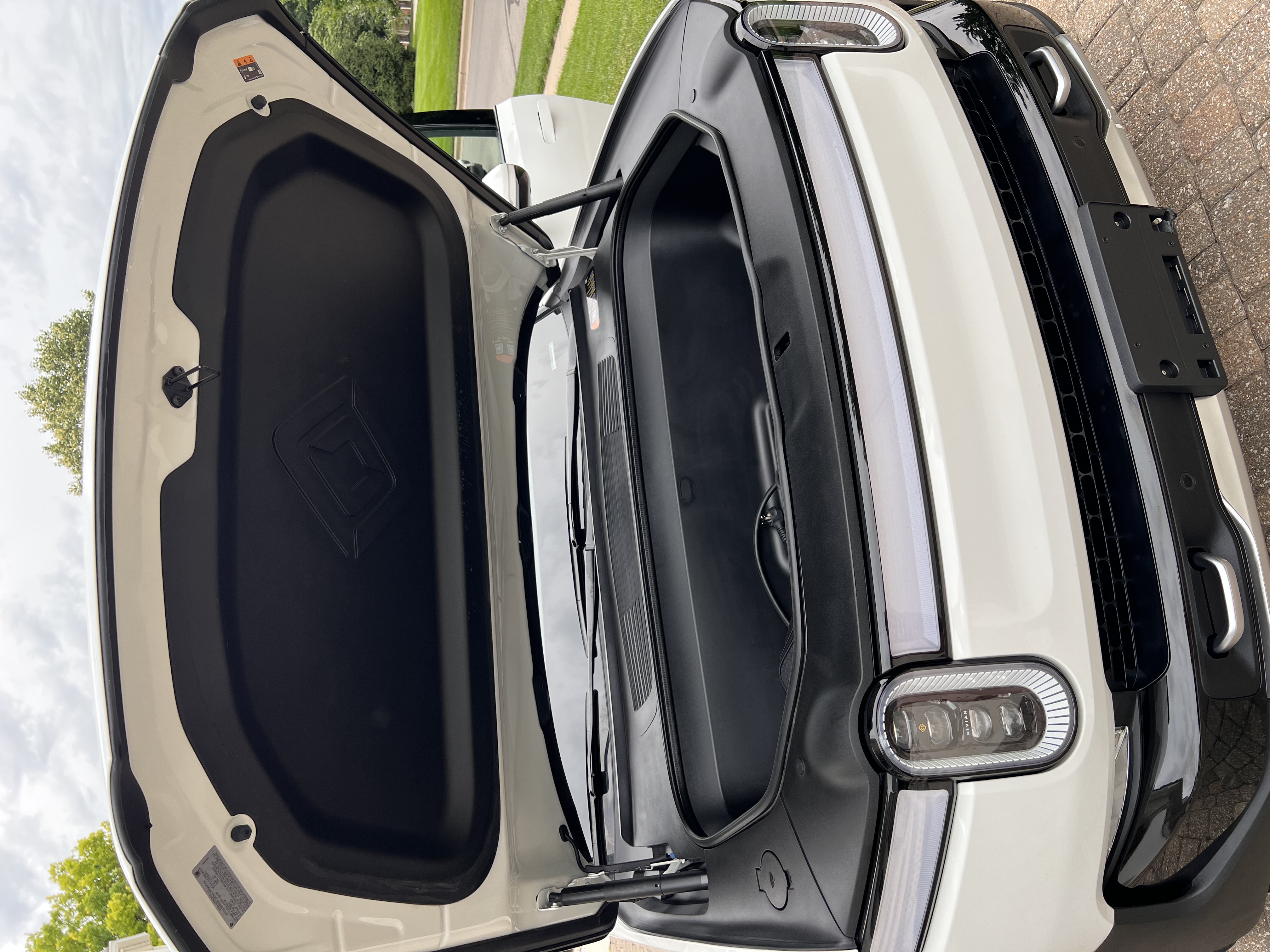 Used 2023 Rivian R1S Adventure Quad AWD/4WD image 6
