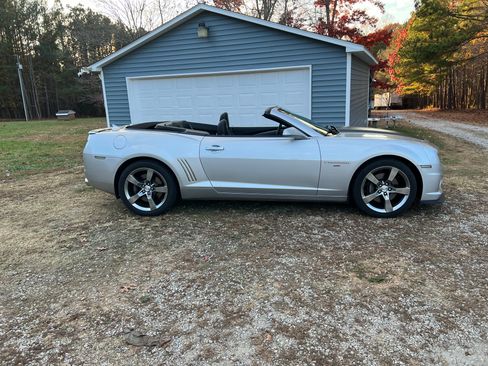 Used 2011 Chevrolet Camaro SS w/ RS Package image 4