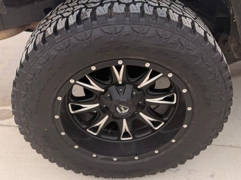 Used 2017 Jeep Wrangler Unlimited Sahara image 6