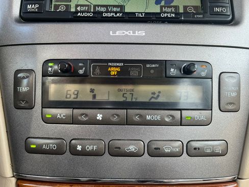 Used 2005 Lexus ES 330 FWD image 5