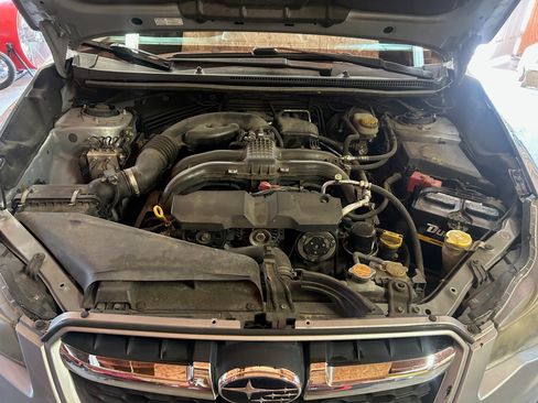 Used 2012 Subaru Impreza 2.0i Limited image 15