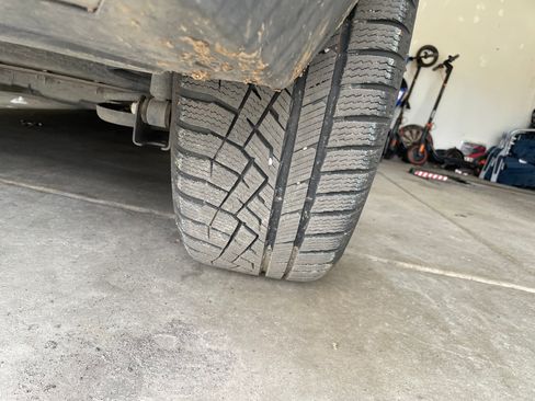 Used 2023 Chevrolet Bolt EUV Premier w/ Sun & Sound Package image 17