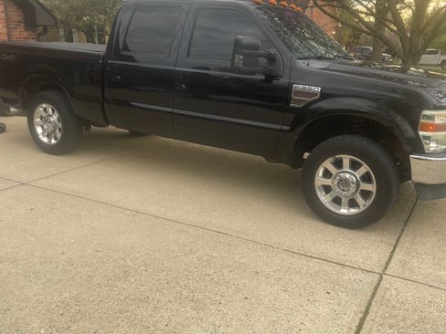 Used 2010 Ford F250 Lariat AWD/4WD image 1