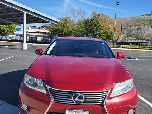 Used 2013 Lexus ES 300h image 5