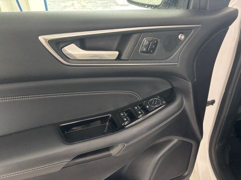Used 2019 Ford Edge Titanium w/ Equipment Group 301A image 16
