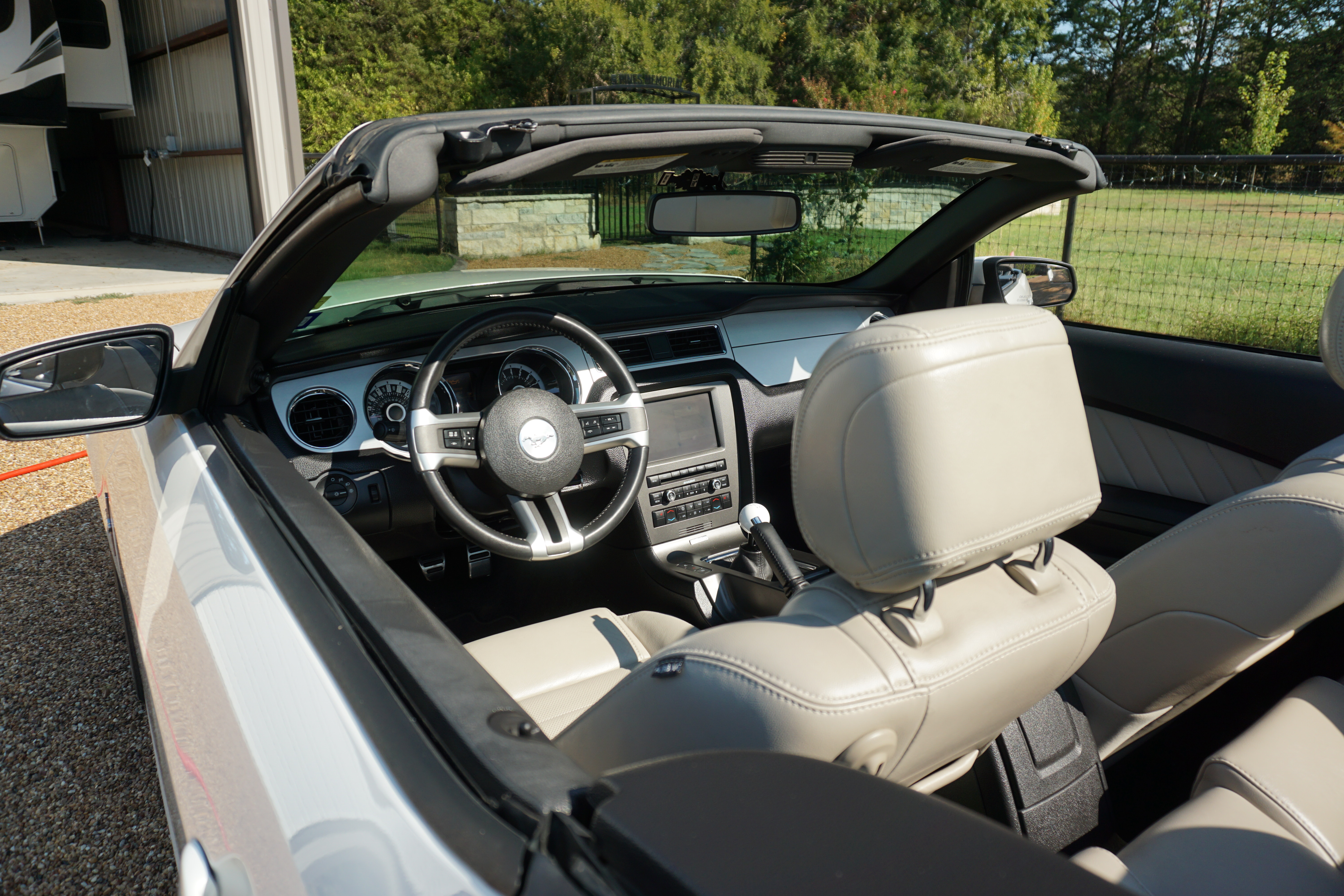 Used 2013 Ford Mustang Premium w/ Electronics Pkg RWD image 19
