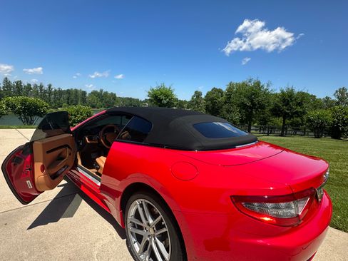 Used 2016 Maserati GranTurismo Sport image 17