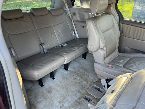 Used 2007 Toyota Sienna XLE Limited image 13