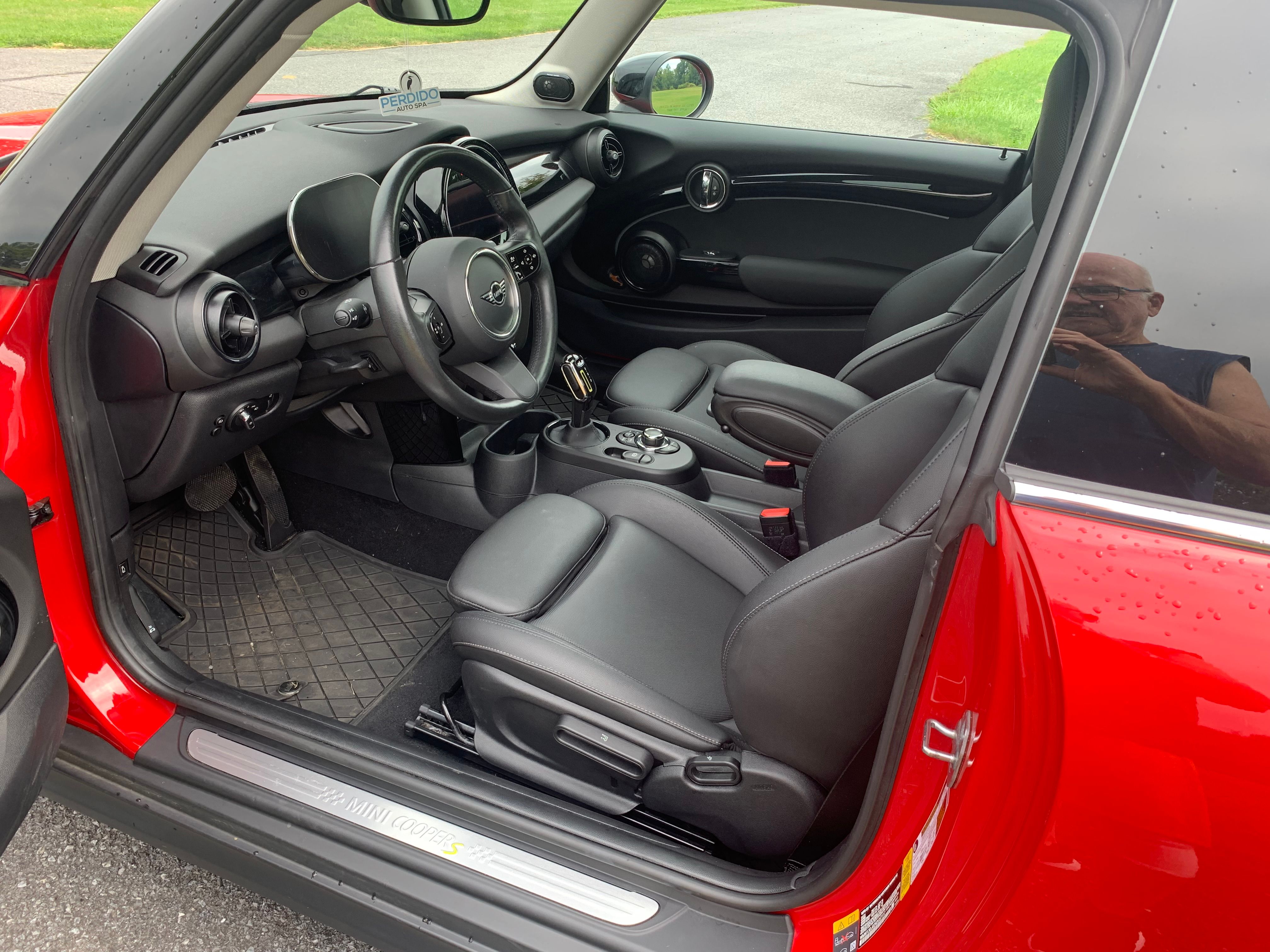 Used 2024 MINI Cooper SE FWD image 9