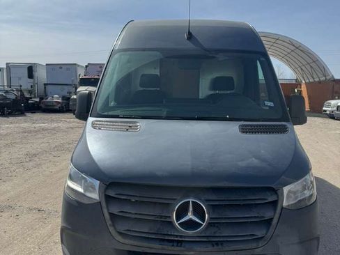 Used 2019 Mercedes-Benz Sprinter 170 image 4