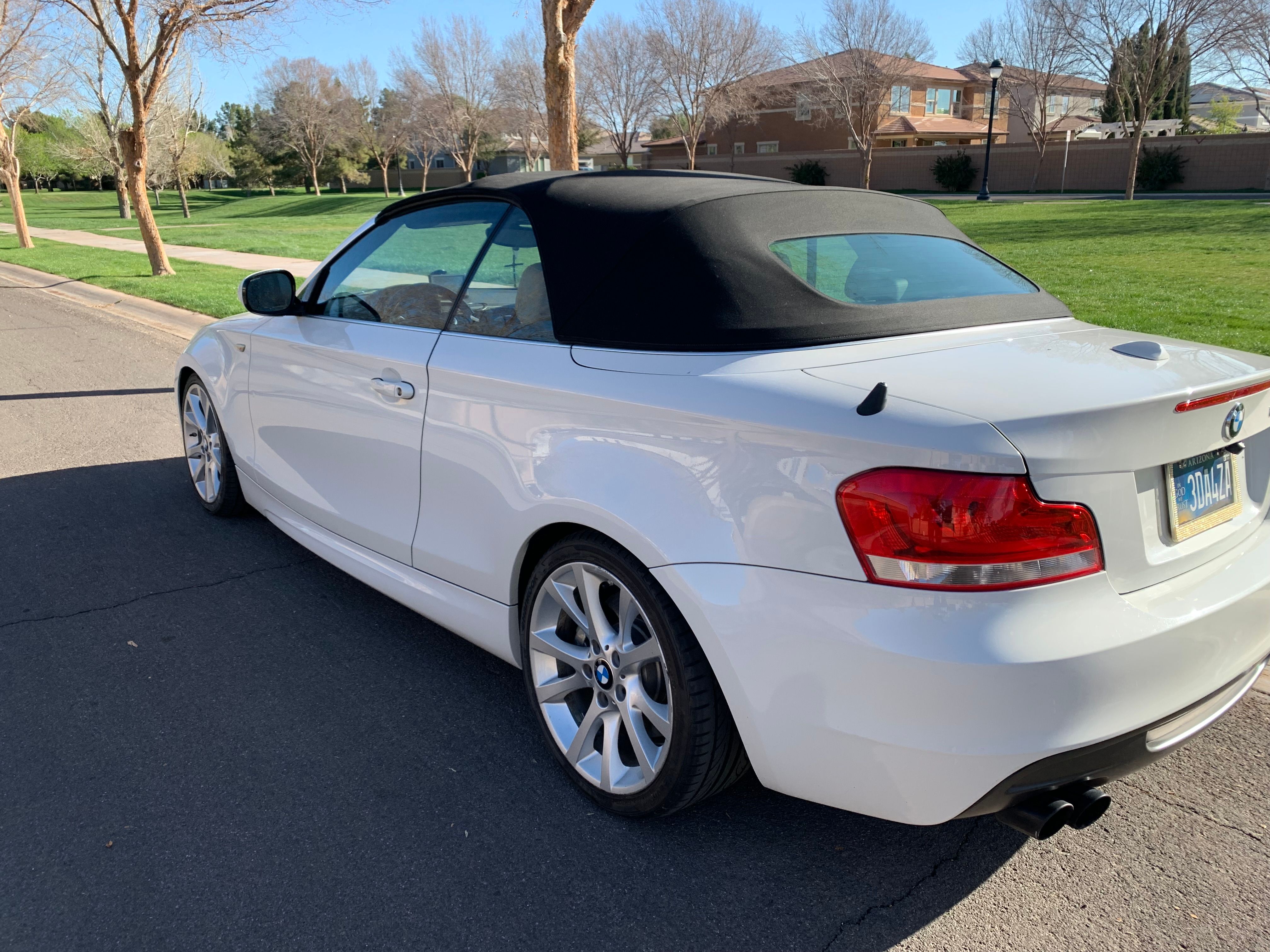 Used 2012 BMW 135i Convertible RWD image 8