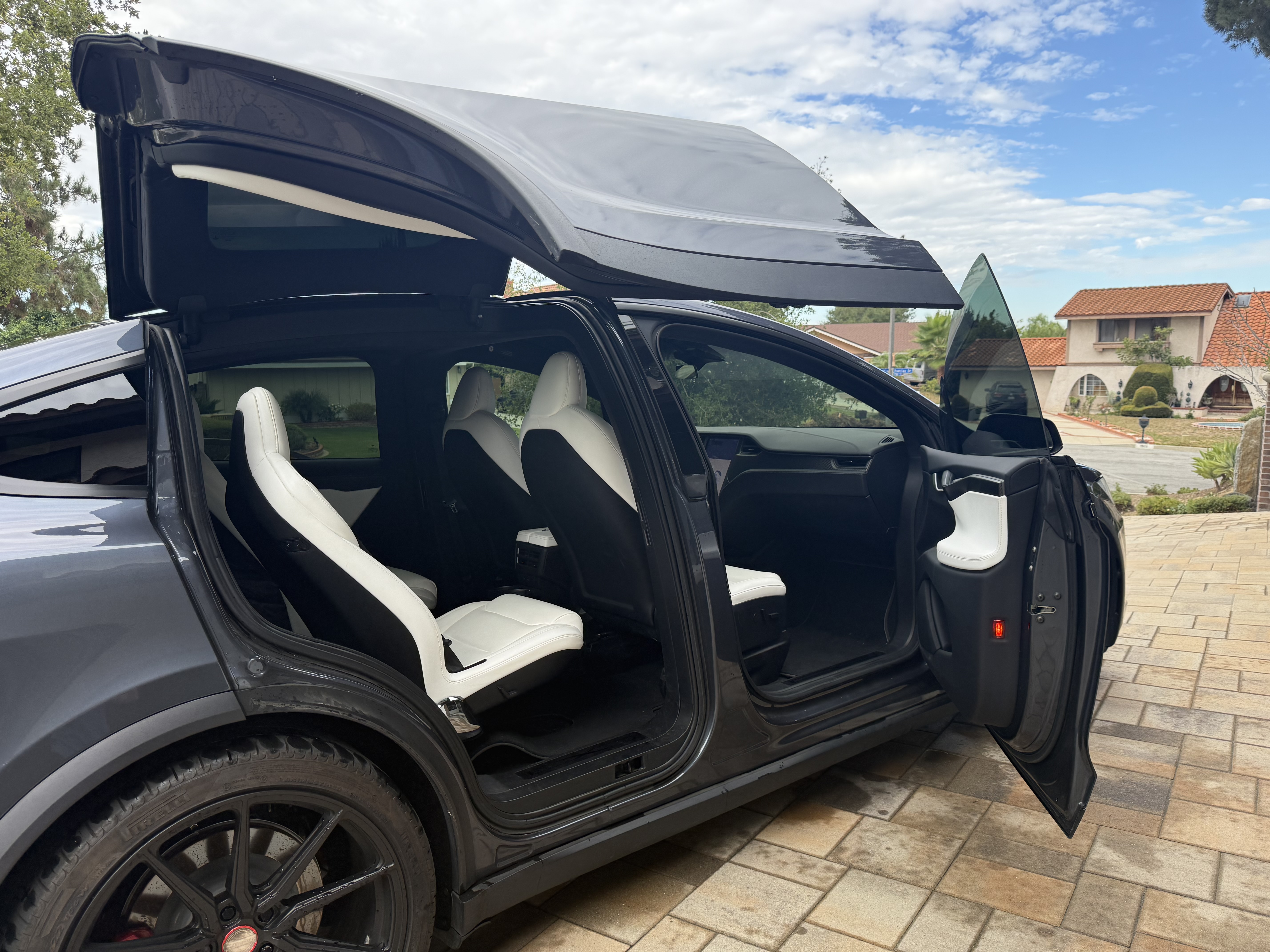 Used 2020 Tesla Model X Performance AWD/4WD image 6