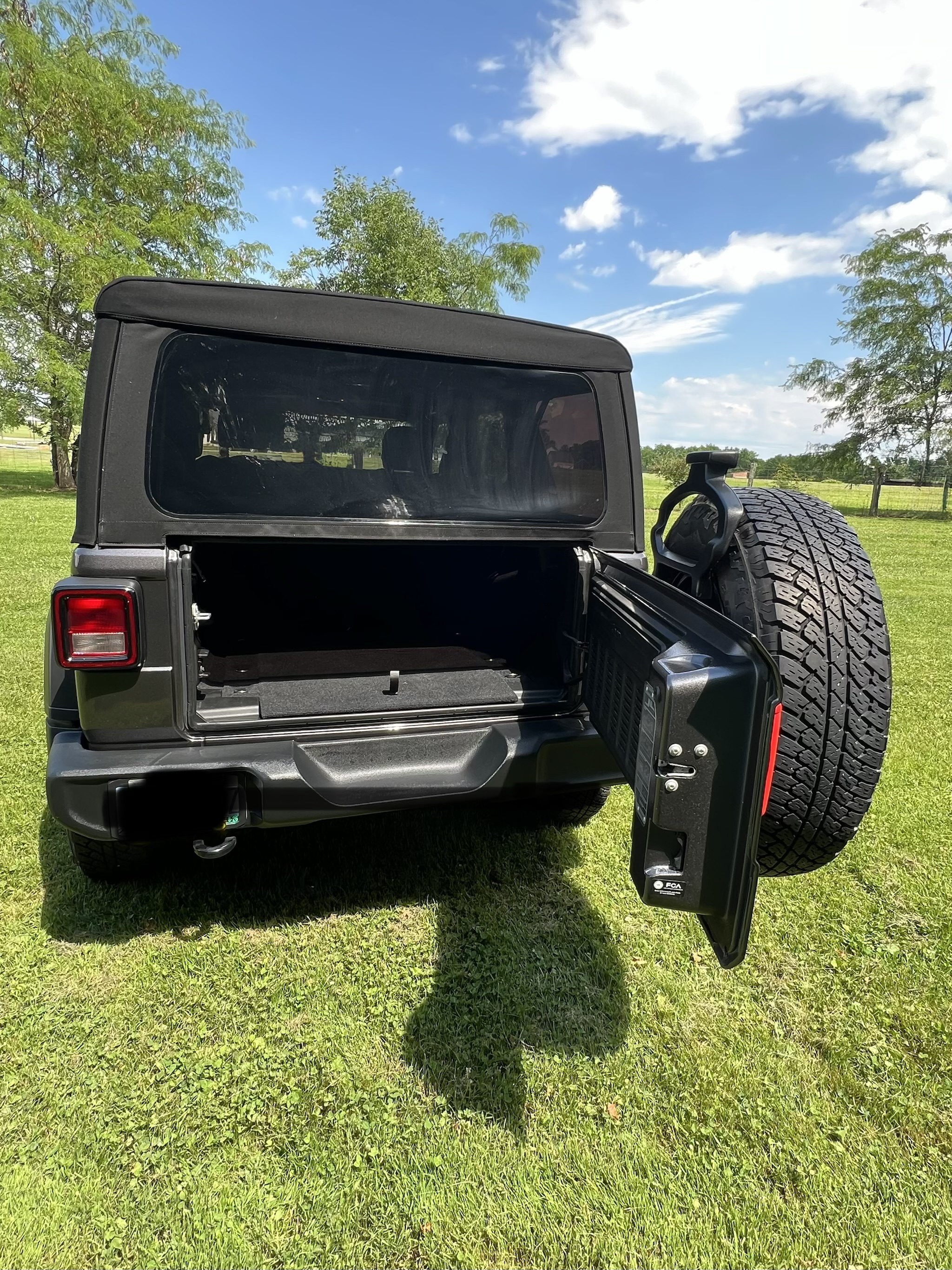 Used 2021 Jeep Wrangler Unlimited Sport AWD/4WD image 6