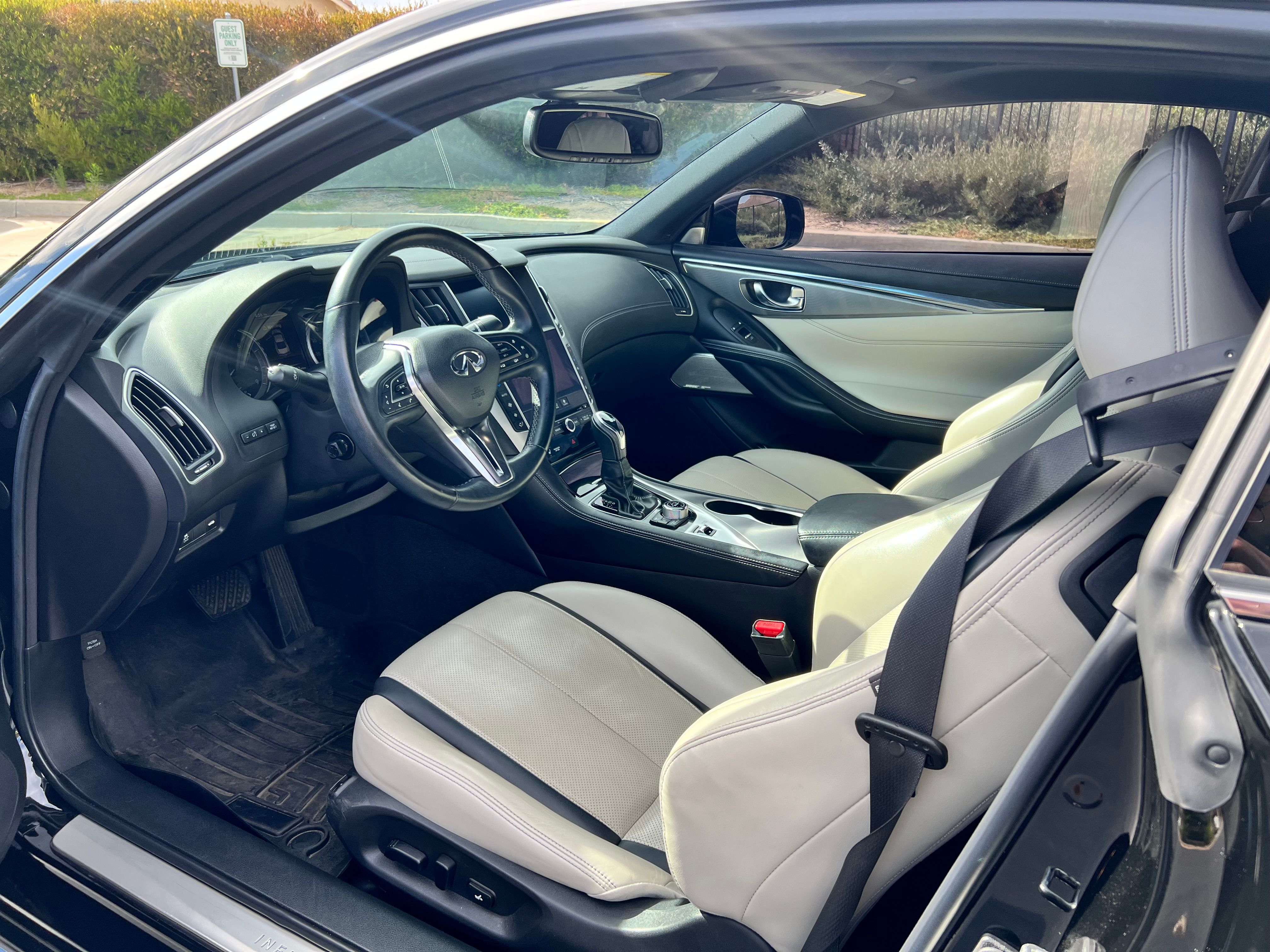 Used 2021 INFINITI Q60 3.0t Luxe RWD image 12