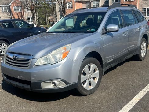 Used 2012 Subaru Outback 2.5i w/ Alloy Wheel Pkg image 1