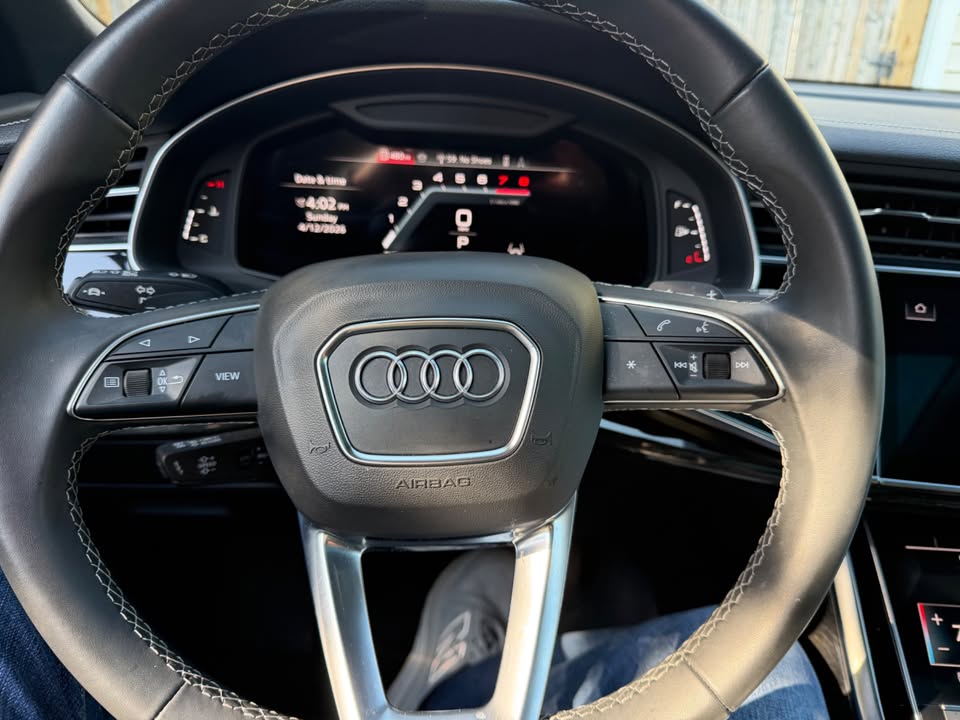Used 2025 Audi Q8 Premium AWD/4WD image 5
