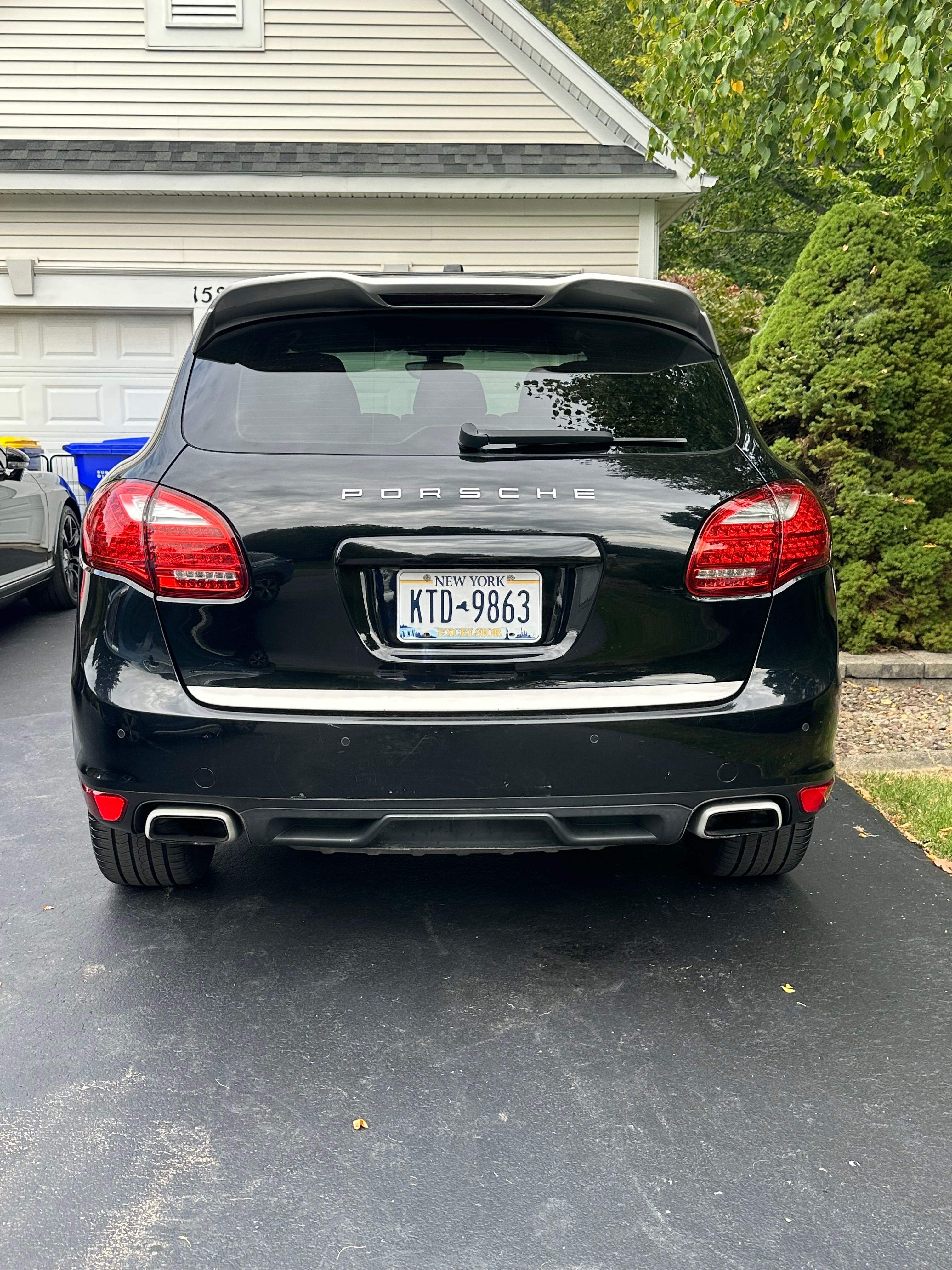 Used 2014 Porsche Cayenne Platinum Edition AWD/4WD image 5