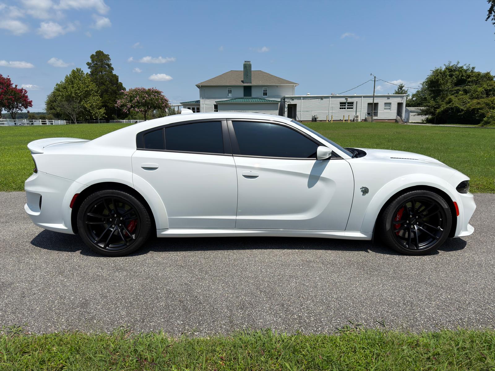Used 2022 Dodge Charger SRT Hellcat w/ Harman/Kardon Audio Group RWD image 2