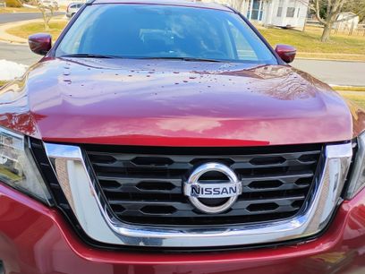 Used 2017 Nissan Pathfinder S