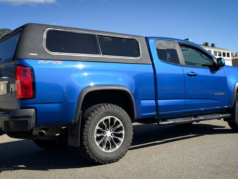 Used 2018 Chevrolet Colorado ZR2 w/ LPO, Gearon Bar Package image 15