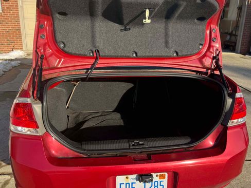 Used 2010 Ford Focus SE FWD image 17