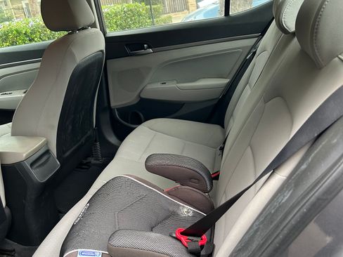 Used 2018 Hyundai Elantra SEL FWD image 14