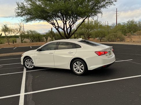 Used 2019 Chevrolet Malibu LT FWD image 8