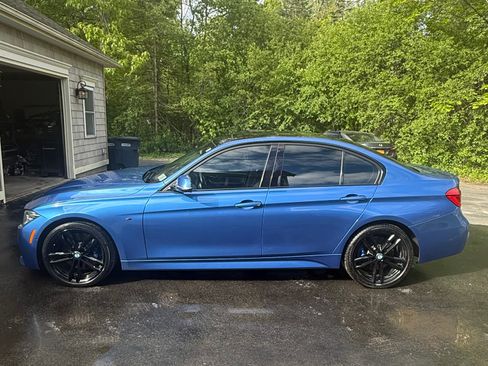 Used 2017 BMW 340i xDrive Sedan AWD/4WD image 12