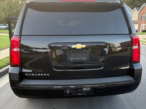 Used 2020 Chevrolet Suburban LT AWD/4WD image 1