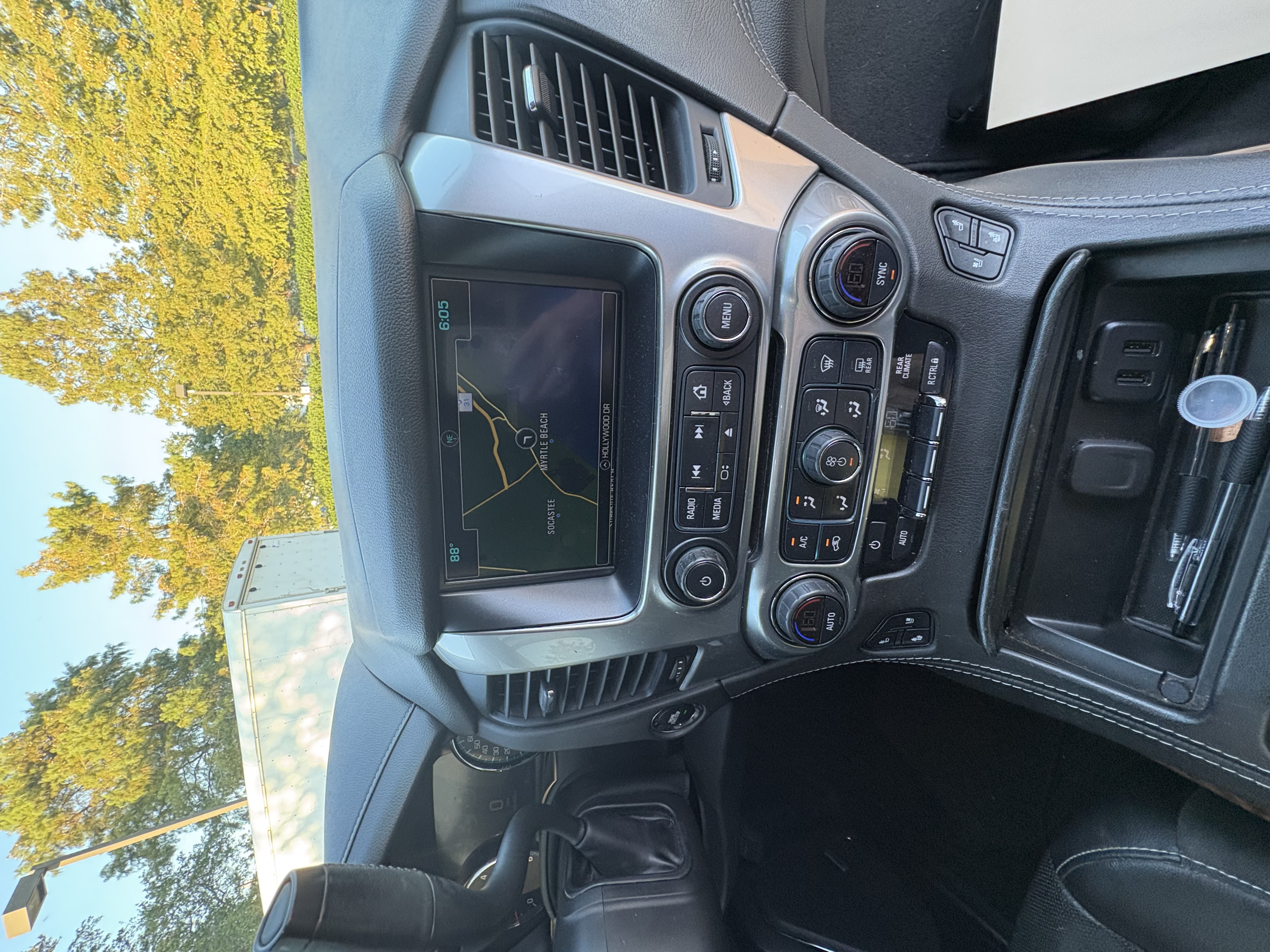 Used 2020 Chevrolet Tahoe Premier RWD image 8