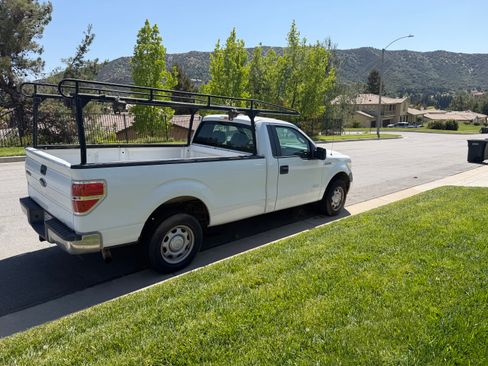 Used 2013 Ford F150 XL w/ Mid Equipment Group RWD image 2