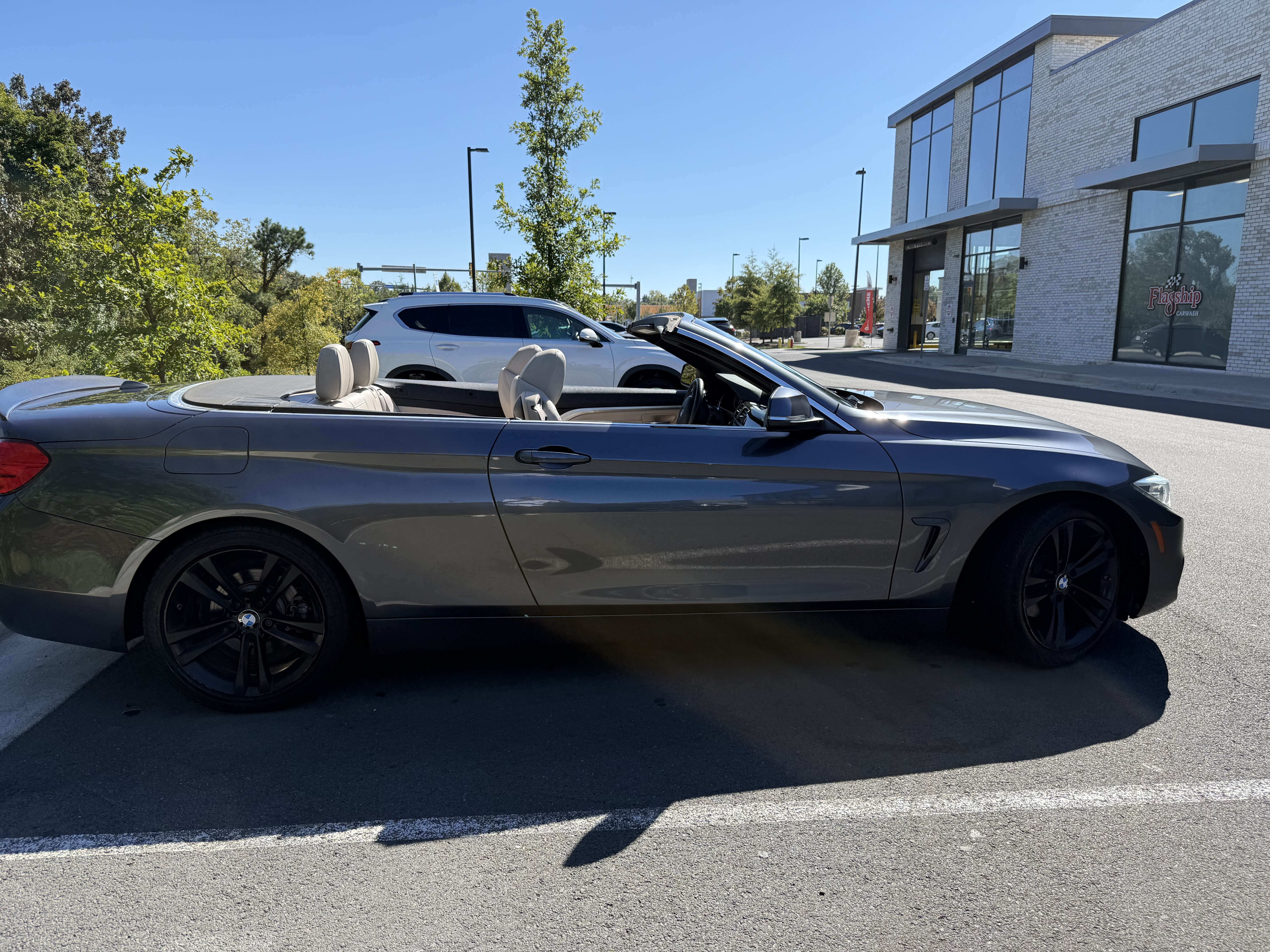 Used 2017 BMW 430i Convertible RWD image 2