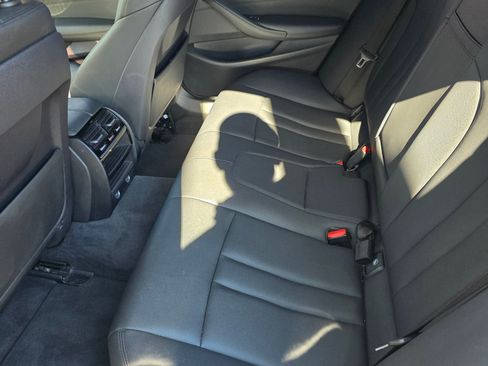 Used 2019 BMW 530i w/ Convenience Package RWD image 17