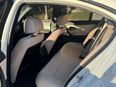 Used 2010 BMW 335i Sedan image 9