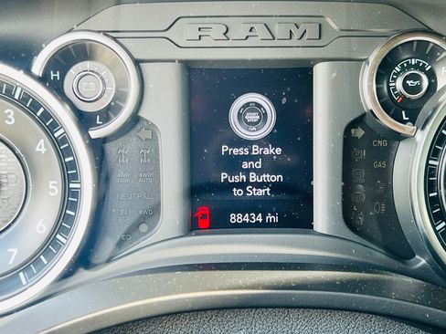Used 2019 RAM 1500 Big Horn RWD image 9
