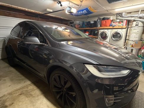 Used 2019 Tesla Model X 75D AWD/4WD image 5