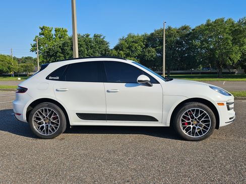 Used 2016 Porsche Macan Turbo image 15
