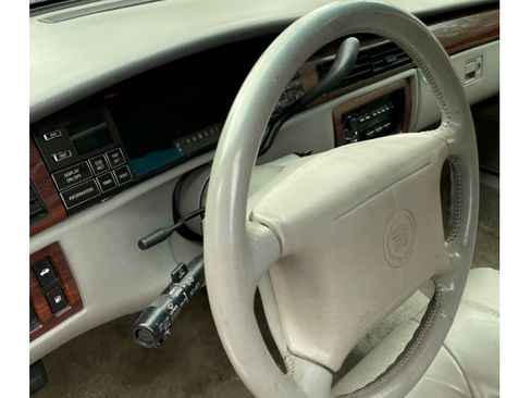 Used 1994 Cadillac De Ville Sedan image 10
