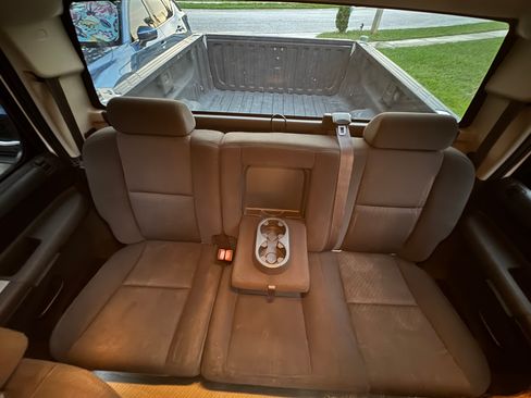 Used 2010 Chevrolet Silverado 1500 LT w/ Texas Edition RWD image 10