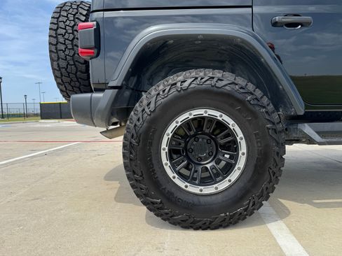 Used 2019 Jeep Wrangler Unlimited Rubicon AWD/4WD image 5